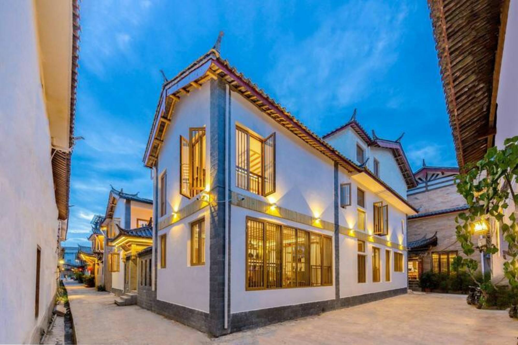 ホテル The South House 麗江市 エクステリア 写真