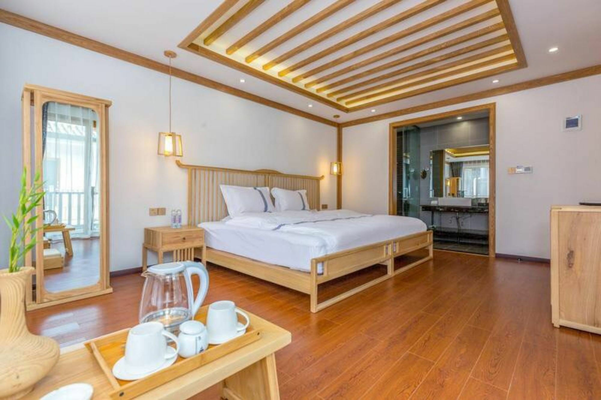 ホテル The South House 麗江市 エクステリア 写真